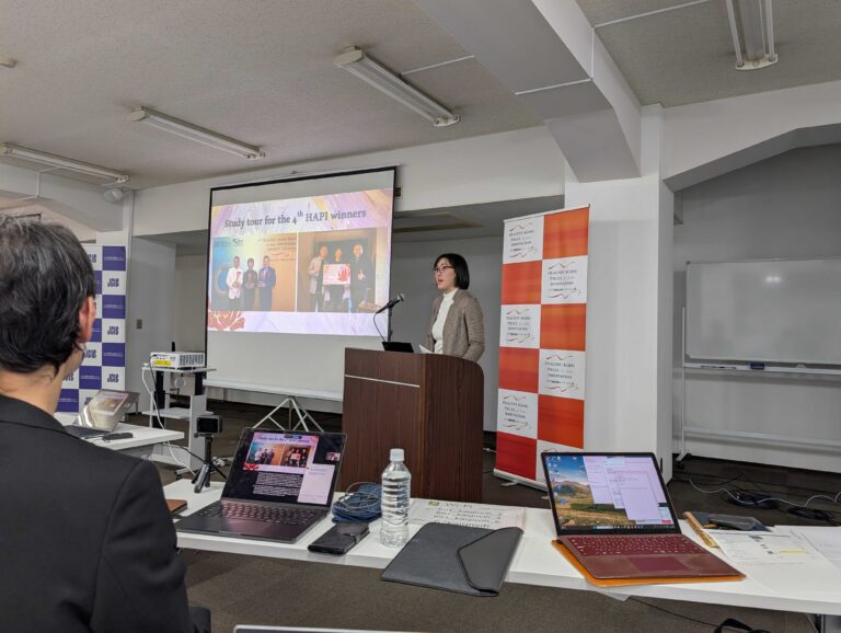 JCIE Program Officer Momoko Abe opens up the wrap-up session